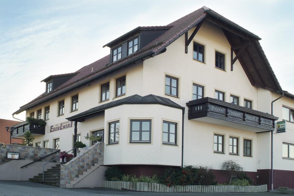 Hotel - Restaurant Eberlwirt Bruckberg Exteriér fotografie